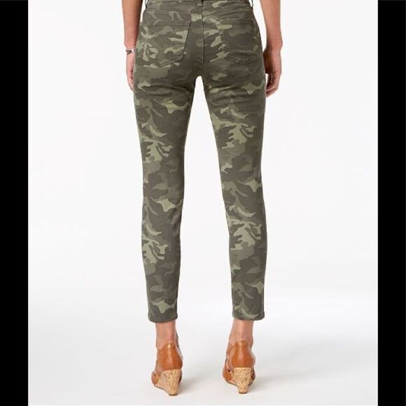 Brand new camouflage jeans - Picture 6 of 6